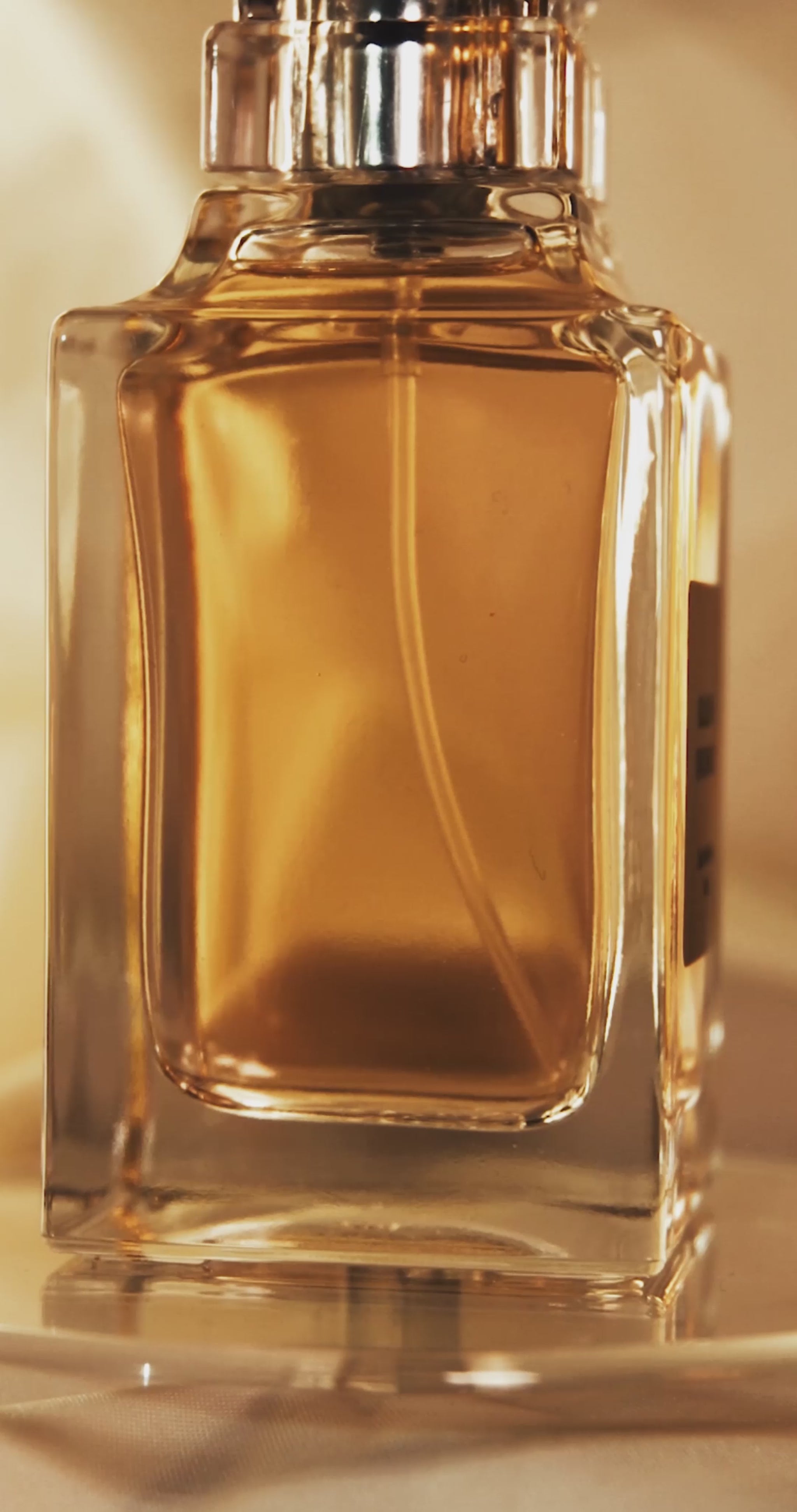 Video highlighting Golden Orchad by EDPClub, a fragrance inspired by fresh and bold oceanic scents. The bottle, with sleek lines and azure hues, is displayed against a vibrant backdrop resembling the open sea. Close-ups capture the sophisticated details and blue-toned elegance, evoking a sense of freedom and adventure.